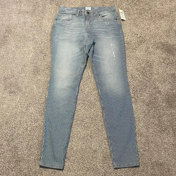NWT S&CO. Macy’s Pin Striped Skinny Low Rise Denim Jeans 6 - Picture 1 of 16